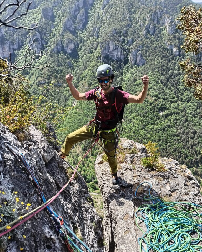 Pourquoi faire appel à un moniteur pour vos sorties escalade ?